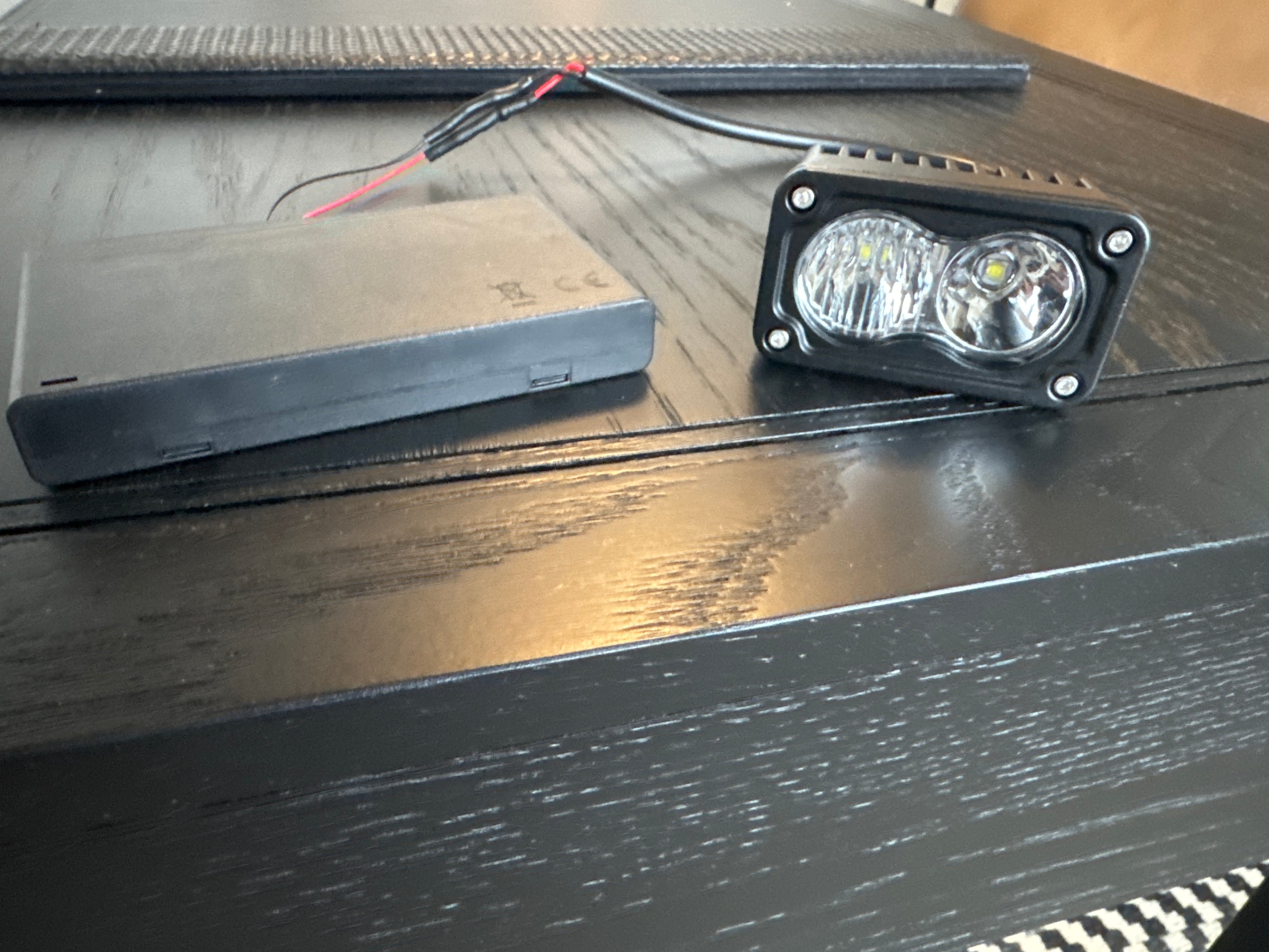 White battery powered Baja headlight (AA batteries)